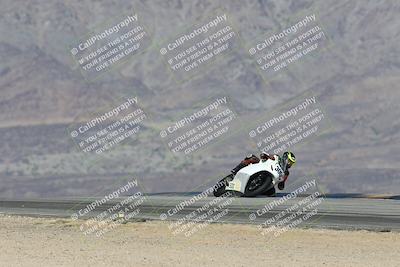 media/Dec-07-2025-CVMA (Sun) [[3e7d2de5dc]]/Race 7-Formula Lightweight Twins Shootout/